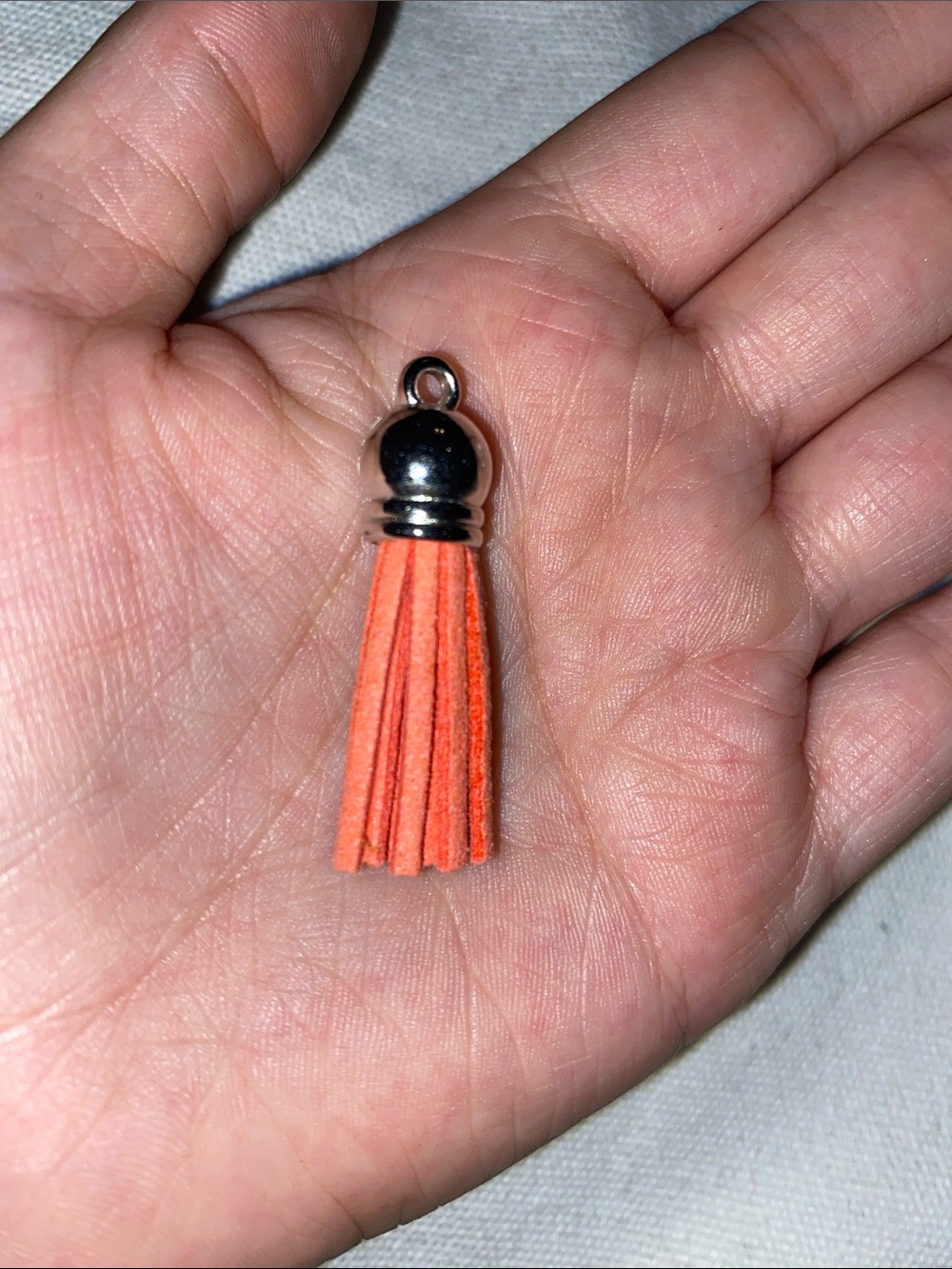 🌈20/$12🌈  Coral Tassel